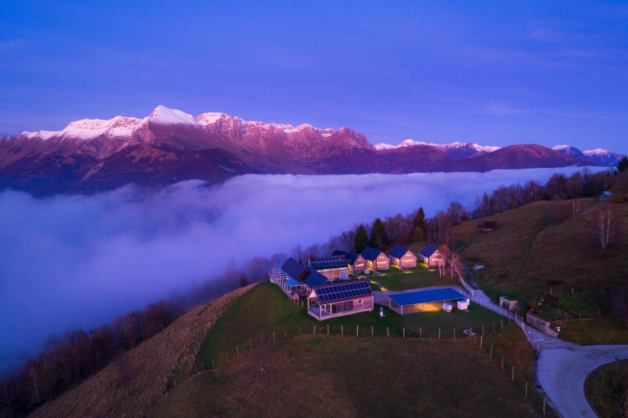 Nebesa Chalet *